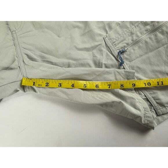 Wrangler ATG Peak Light Gray Nylon Shorts - Size 38 - Picture 5 of 9
